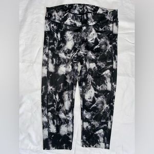 Under Armour cropped Workout leggings